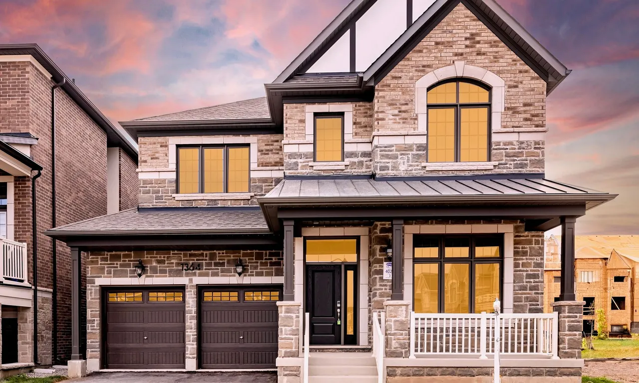 1364 Aymond Cres, Oakville, ON L6H 7W9