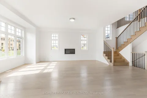 1364 Aymond Cres, Oakville, ON L6H 7W9