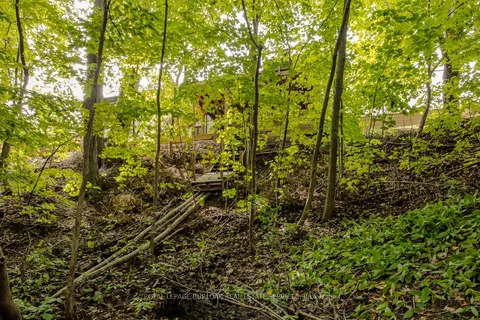 1891 Heather Hills Dr, Burlington, ON L7P 2Z1