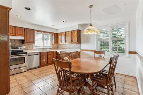 335 York Rd, Burlington, ON L7R 3X5