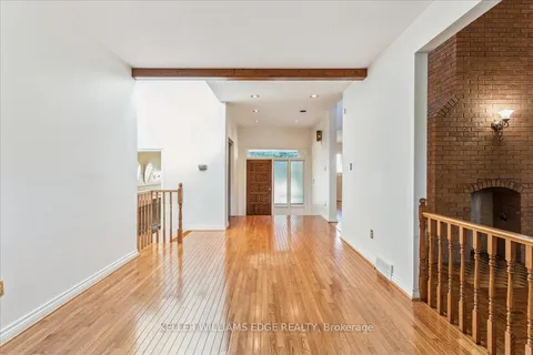 335 York Rd, Burlington, ON L7R 3X5