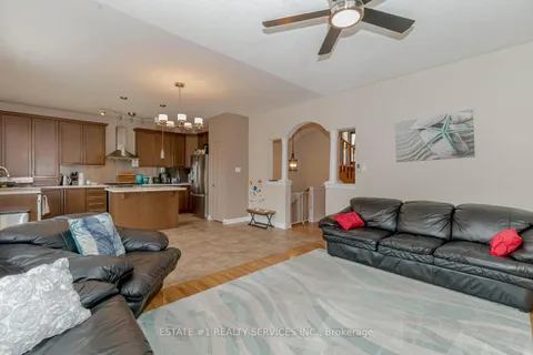 12 Seastar Rd, Brampton, ON L6Y 0P1