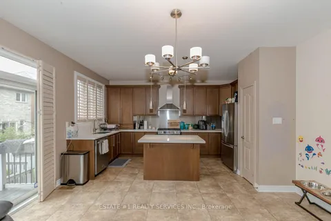 12 Seastar Rd, Brampton, ON L6Y 0P1
