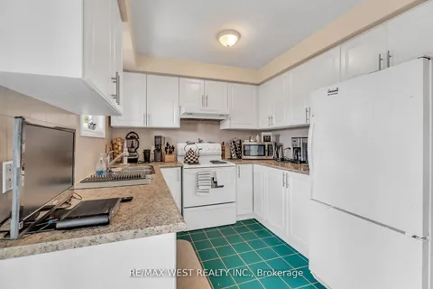 103 Bernice Cres, Toronto, ON M6N 1W7