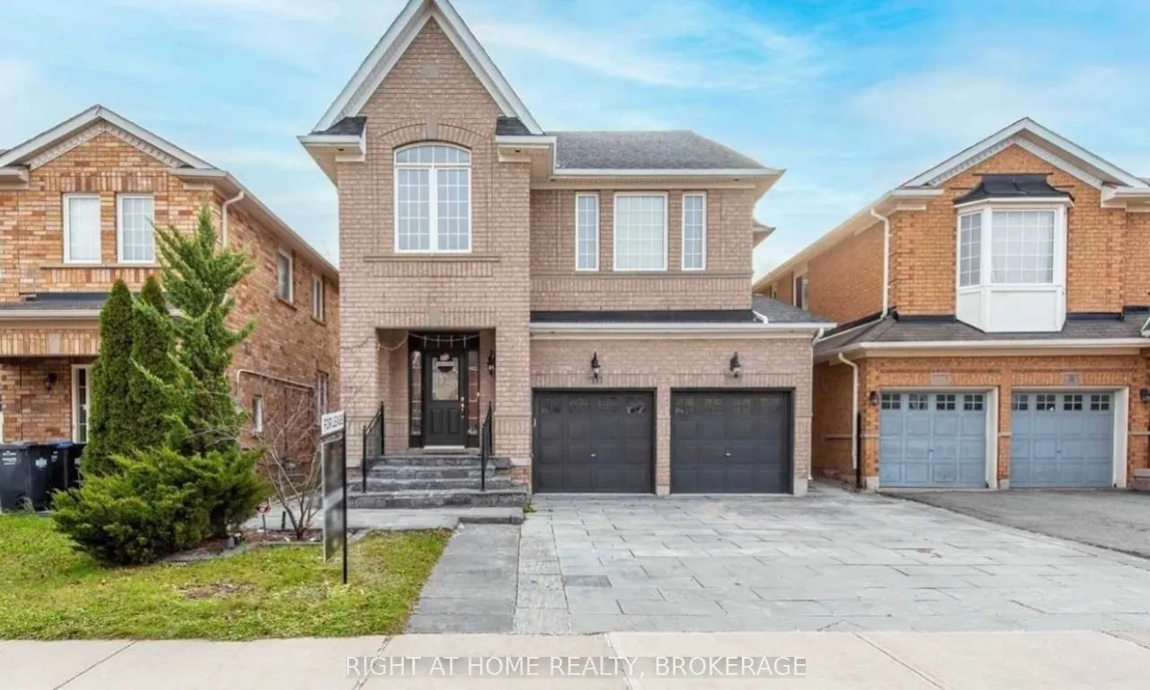 33 Crannyfield Dr, Brampton, ON L7A 3X2