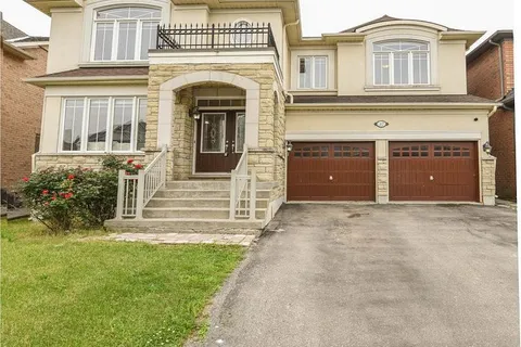 37 Hawkridge Tr, Brampton, ON L6P 2T4
