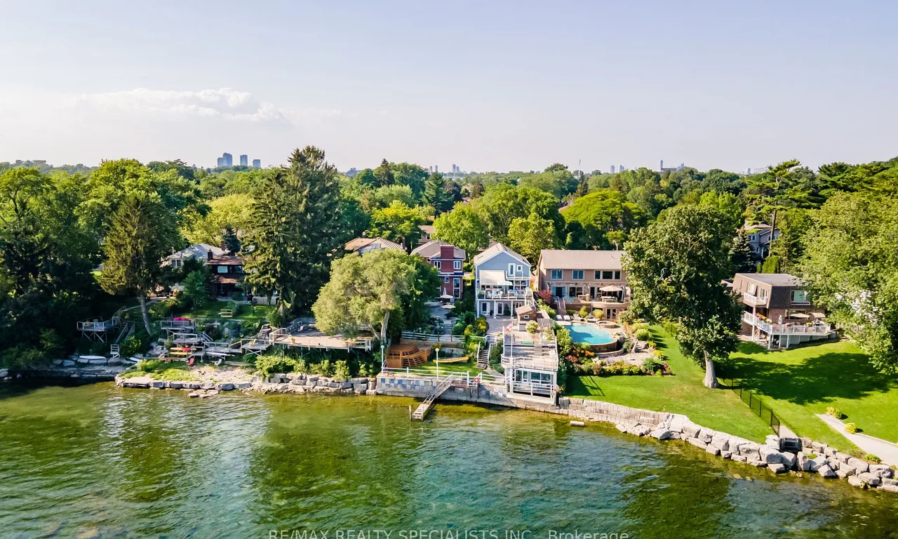 327A Lake Promenade, Toronto, ON M8W 1A6