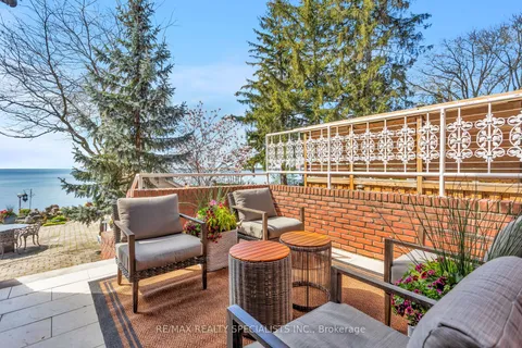 327A Lake Promenade, Toronto, ON M8W 1A6