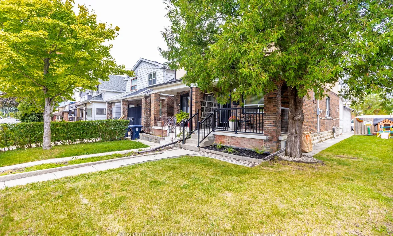 12 Livingstone Ave, Toronto, ON M6E 2L8