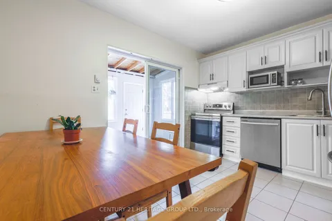 12 Livingstone Ave, Toronto, ON M6E 2L8