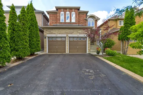 595 Warhol Way, Mississauga, ON L5W 1M2