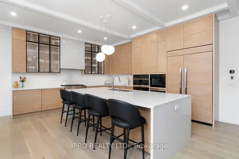 47 Ambleside Ave, Toronto, ON M8Z 2H8