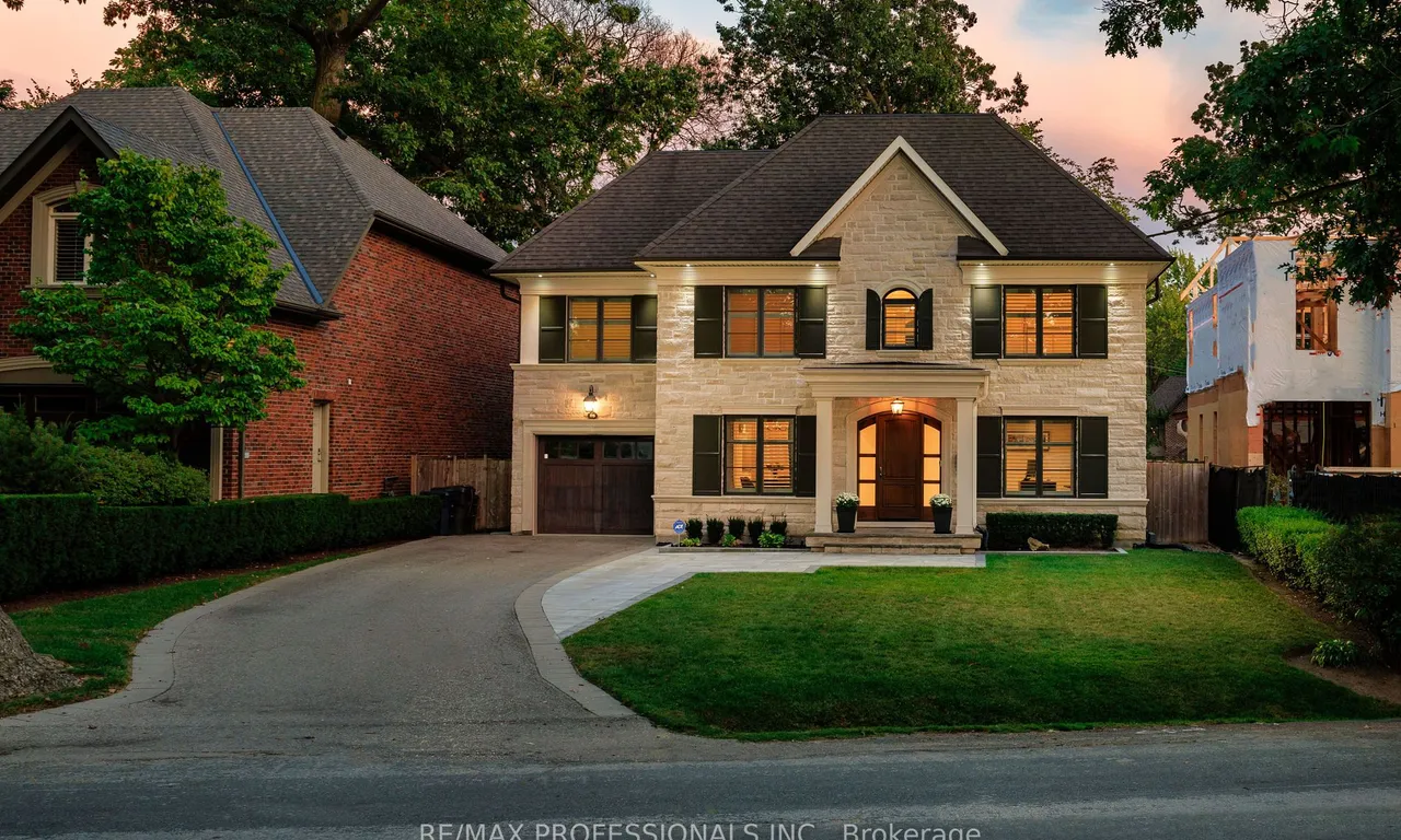 25 Herne Hill, Toronto, ON M9A 2W9