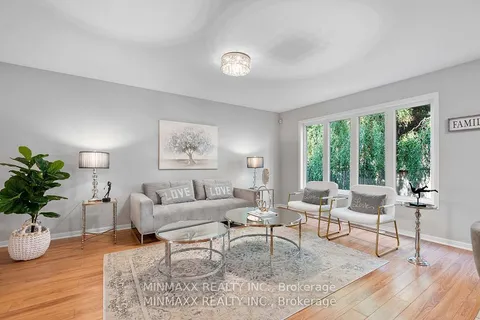 857 Scott Blvd, Milton, ON L9T 1N1