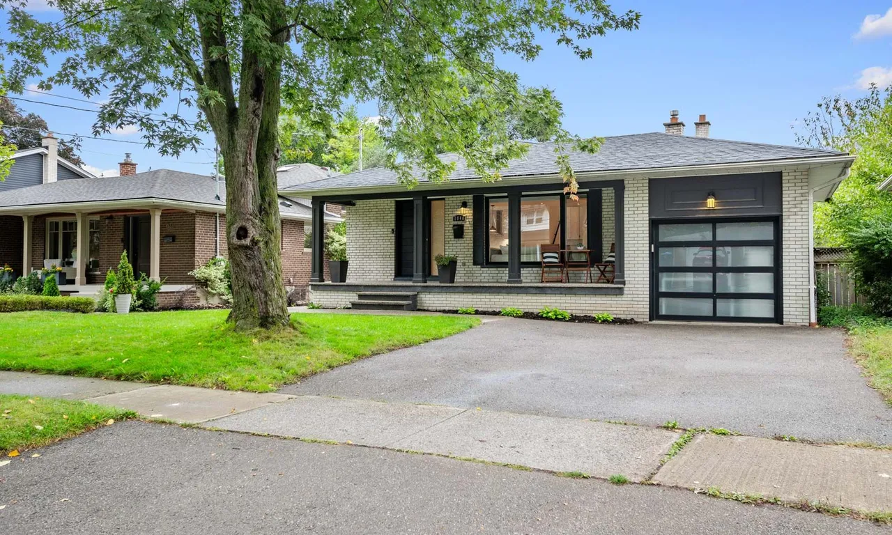 1948 Lenarthur Dr, Mississauga, ON L5J 2J2