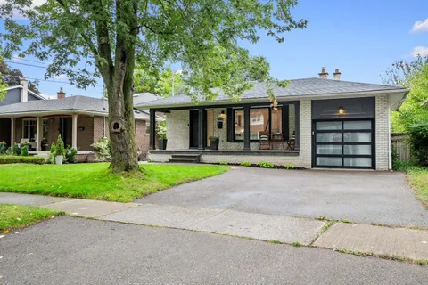 1948 Lenarthur Dr, Mississauga, ON L5J 2J2