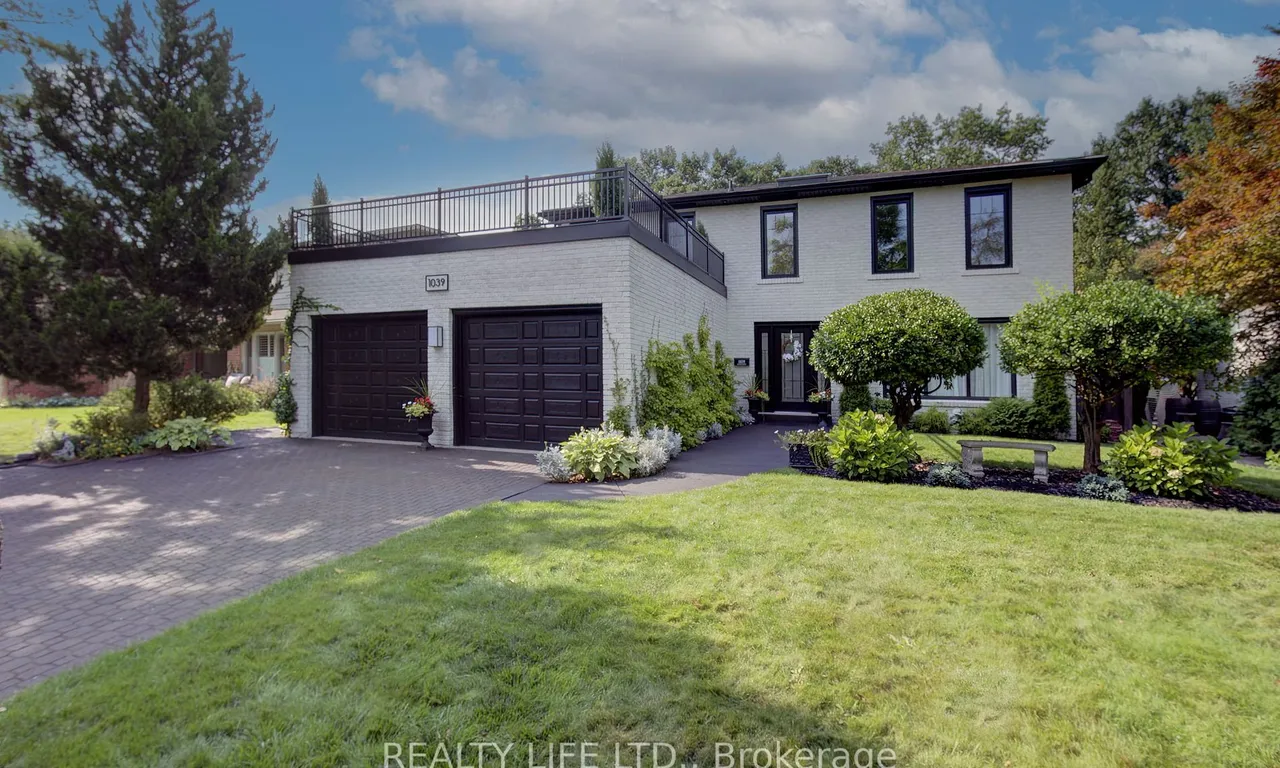 1039 Fair Birch Dr, Mississauga, ON L5H 1M4