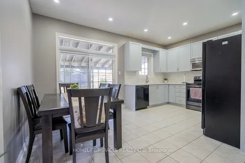 4 Princefield Pl, Brampton, ON L6R 0E4