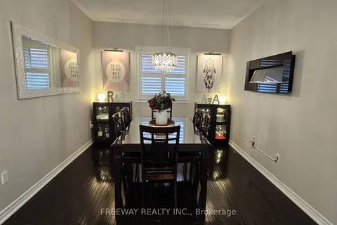 28 Penelope St, Brampton, ON L6P 3H7