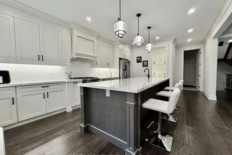 3 Larry St, Caledon, ON L7C 1K6