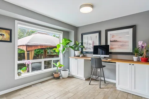 656 Julia Ave, Burlington, ON L7L 6X3