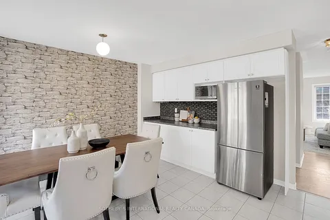 7 Gemstone Lane, Brampton, ON L6X 0H1