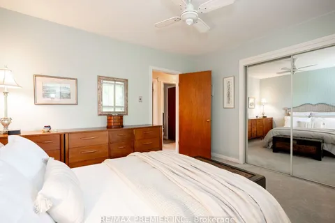 42 Jubilee Cres, Toronto, ON M9M 1L3