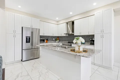 47 Dunley Cres, Brampton, ON L6X 5G8