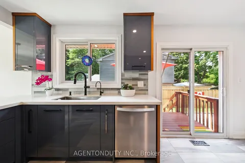 3479 Spruce Ave, Burlington, ON L7N 1K4
