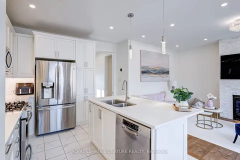 1425 Sycamore Gdns, Milton, ON L9T 7E7