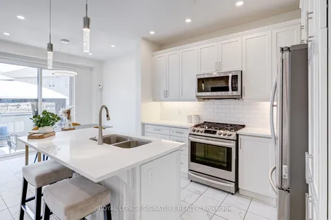 1425 Sycamore Gdns, Milton, ON L9T 7E7