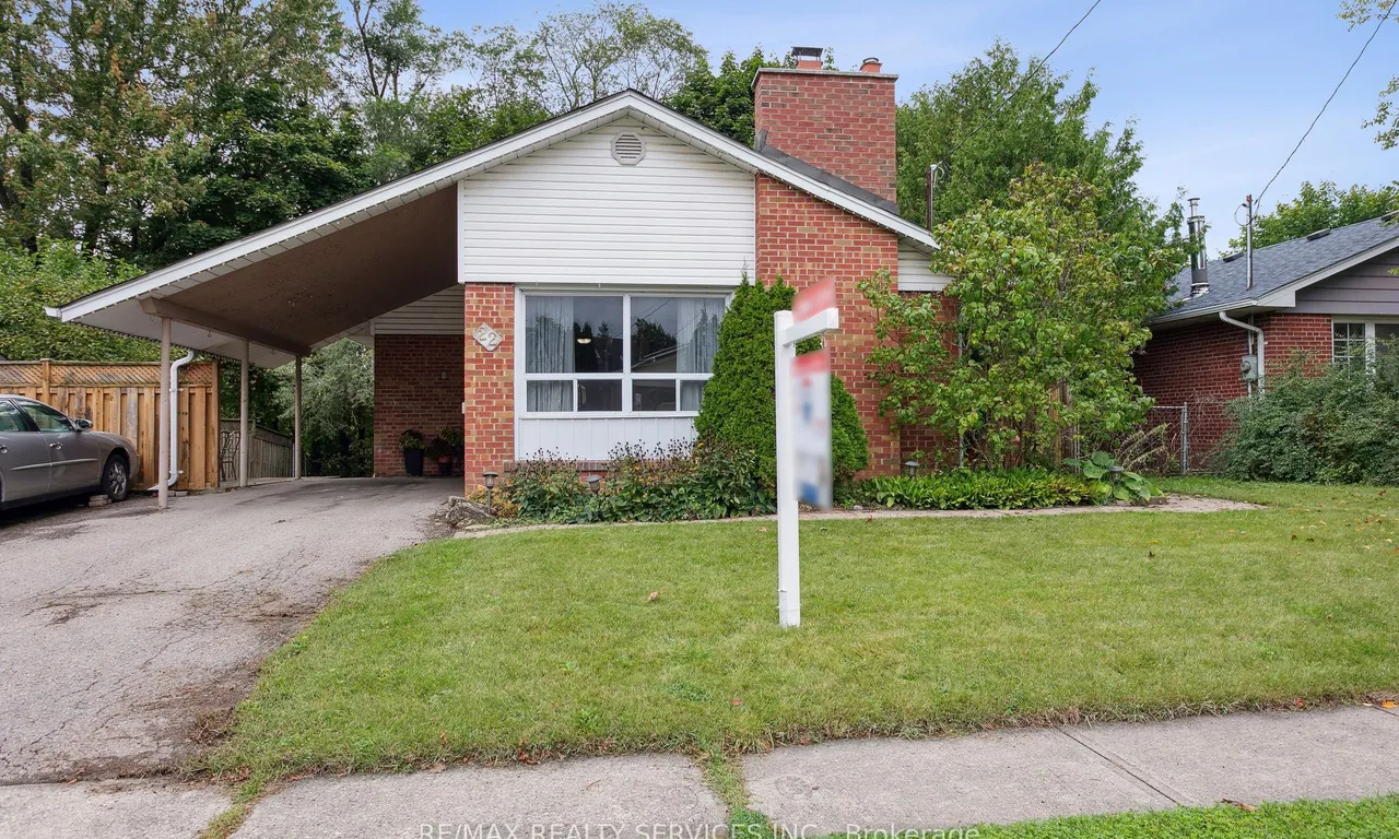 22 Crestview Ave, Brampton, ON L6W 2R6