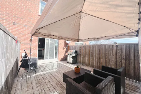 3B Hobden Pl, Toronto, ON M9R 3R6