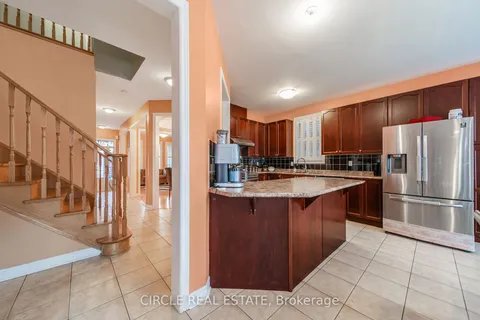 82 Amaranth Cres, Brampton, ON L7A 0L4