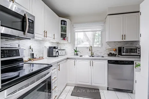 4 Gailgrove Crt, Brampton, ON L6S 2E1