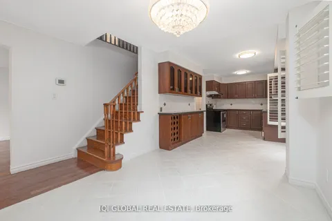 4180 Sugarbush Rd, Mississauga, ON L5B 2X7