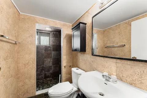 58 Mendota Rd, Toronto, ON M8Y 1G2