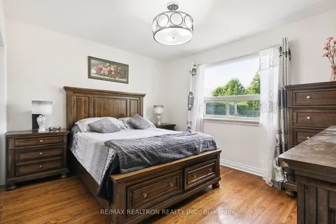 20 Kennebec Cres, Toronto, ON M9W 2R7