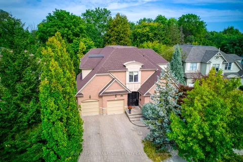 524 Hancock Way, Mississauga, ON L5H 4L5