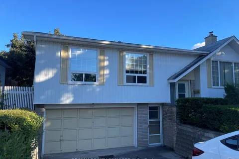 81 Glenforest Rd, Brampton, ON L6S 1L8