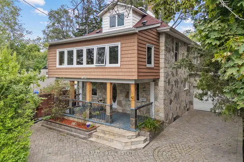 42 Centre St, Brampton, ON L6V 1S8