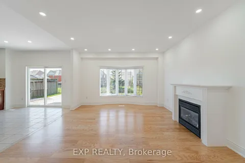 1002 Vickerman Way, Milton, ON L9T 0C1