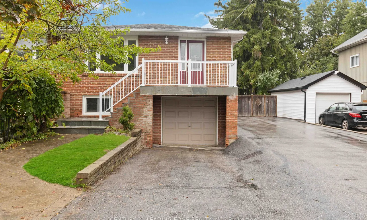62 ROSEDALE Ave, Brampton, ON L6X 1K1