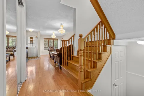 5415 Longford Dr, Mississauga, ON L5M 7Y3