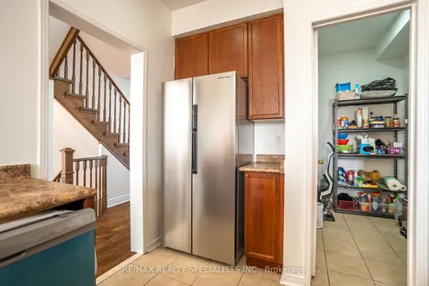 4758 Colombo Cres, Mississauga, ON L5M 7R4
