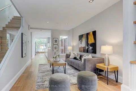 14 Marion St, Toronto, ON M6R 1E5