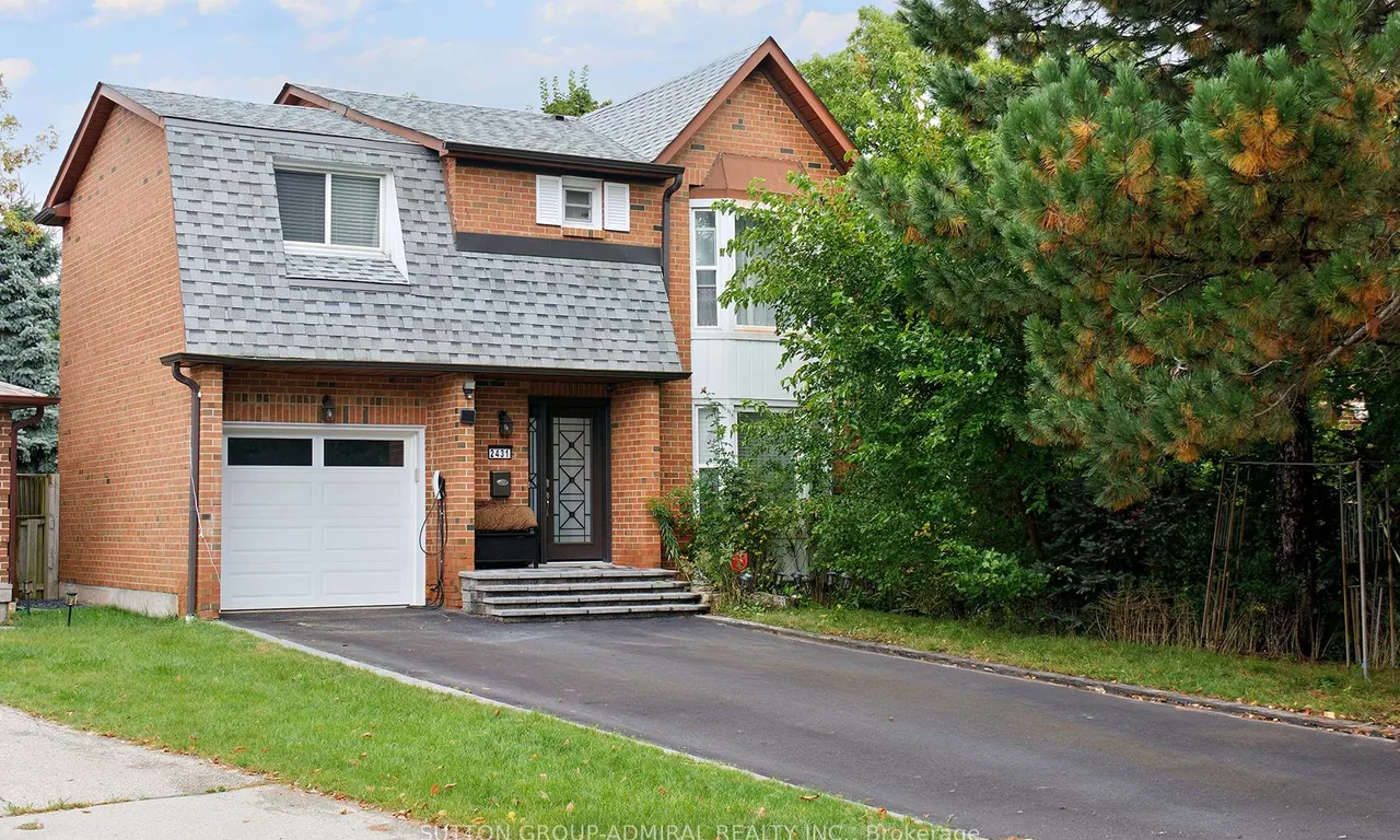 2431 Ploughshare Crt, Mississauga, ON L5L 3M6