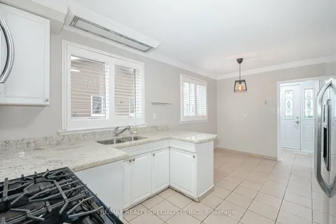 1531 Banwell Rd, Mississauga, ON L5J 3X6