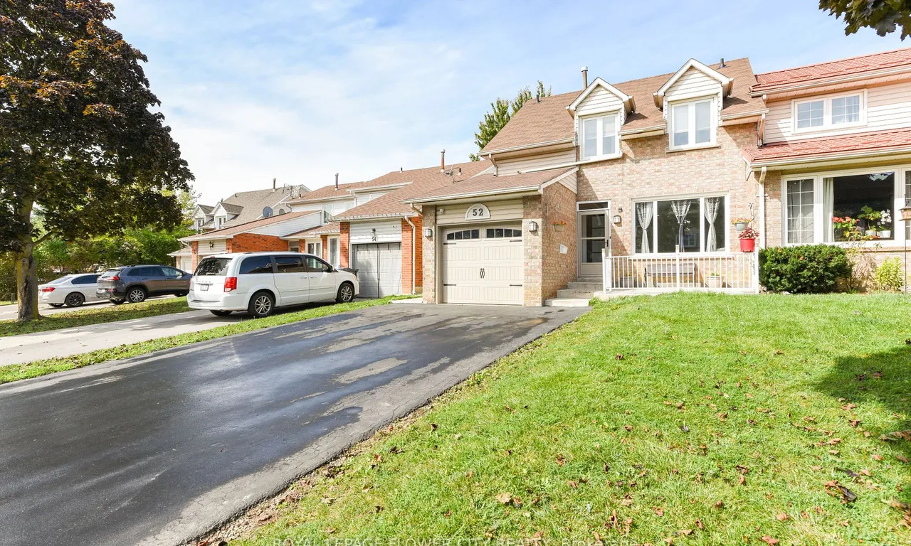 52 Courtleigh Sq, Brampton, ON L6Z 1J3