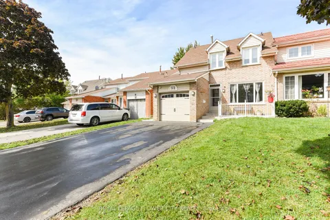 52 Courtleigh Sq, Brampton, ON L6Z 1J3